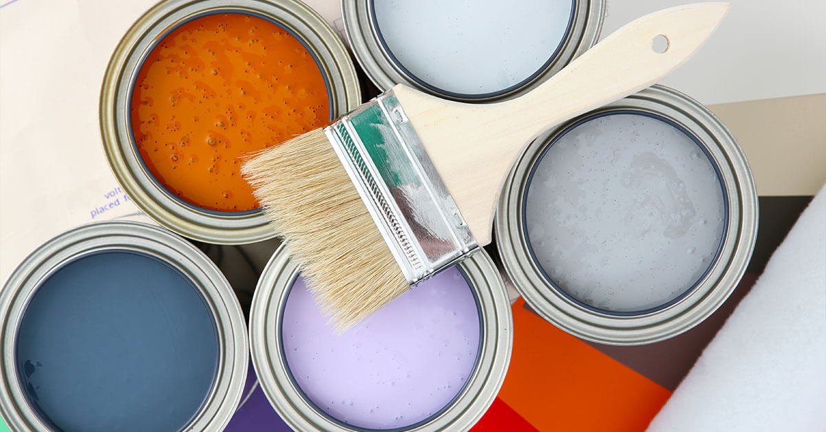The Difference Between Water & Oil-Based Paint